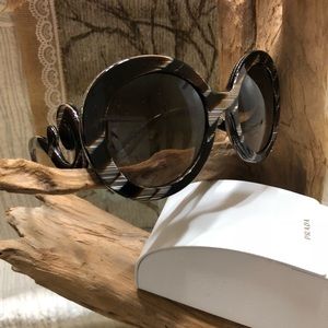 😍SOLD😍PRADA SO COOL